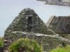 killarney-dingle-bay-bee-hive-hut-and-famine-ruins